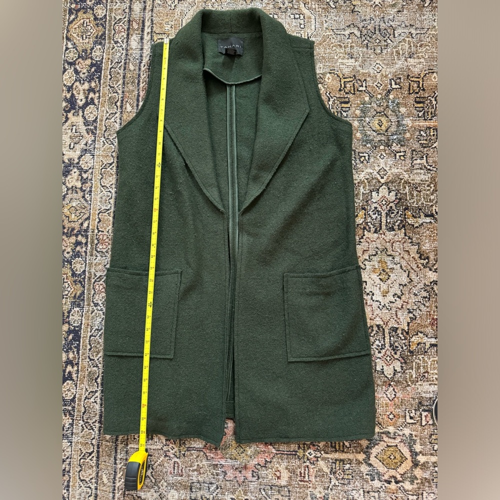Tahari Women’s M Olive Green Long Vest